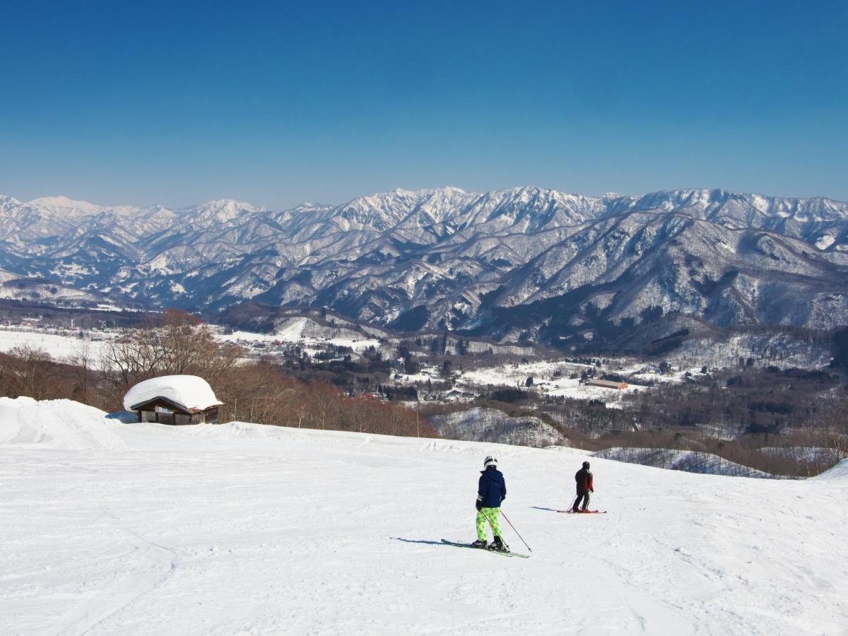 Tabist Condominium Hakuba Goryu Экстерьер фото